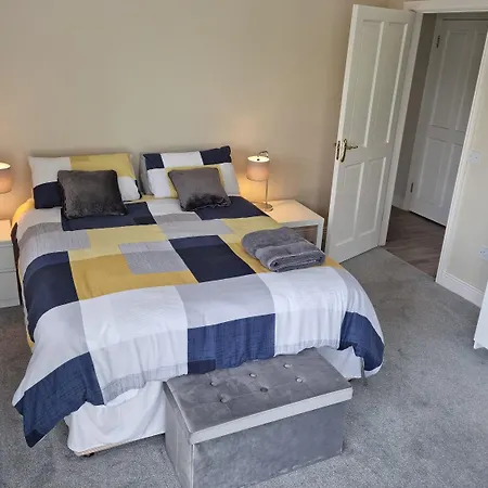 Semesterbostad Superb 4 Bed / 3 Bath In *