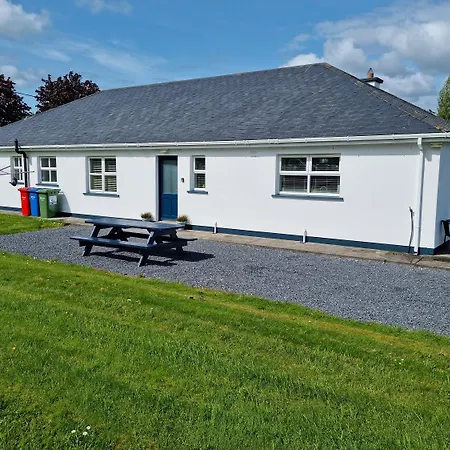 Superb 4 Bed / 3 Bath In * Mitchelstown