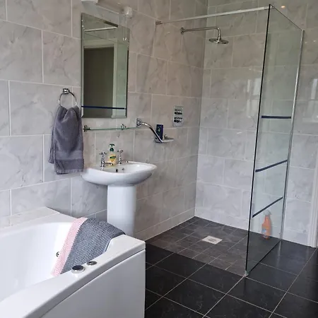 Superb 4 Bed / 3 Bath In Tatil Evi *